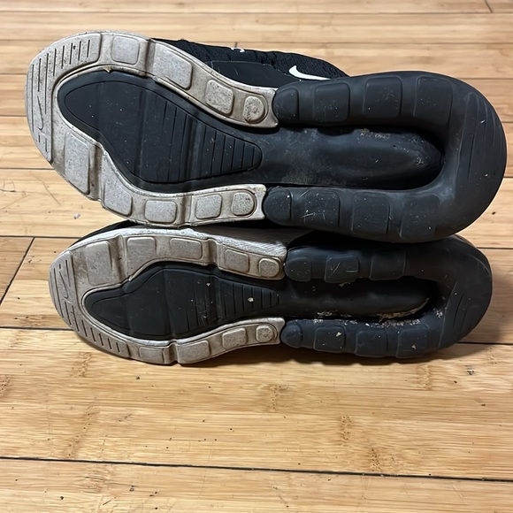 Nike Air Max 270 - Picture 6 of 8